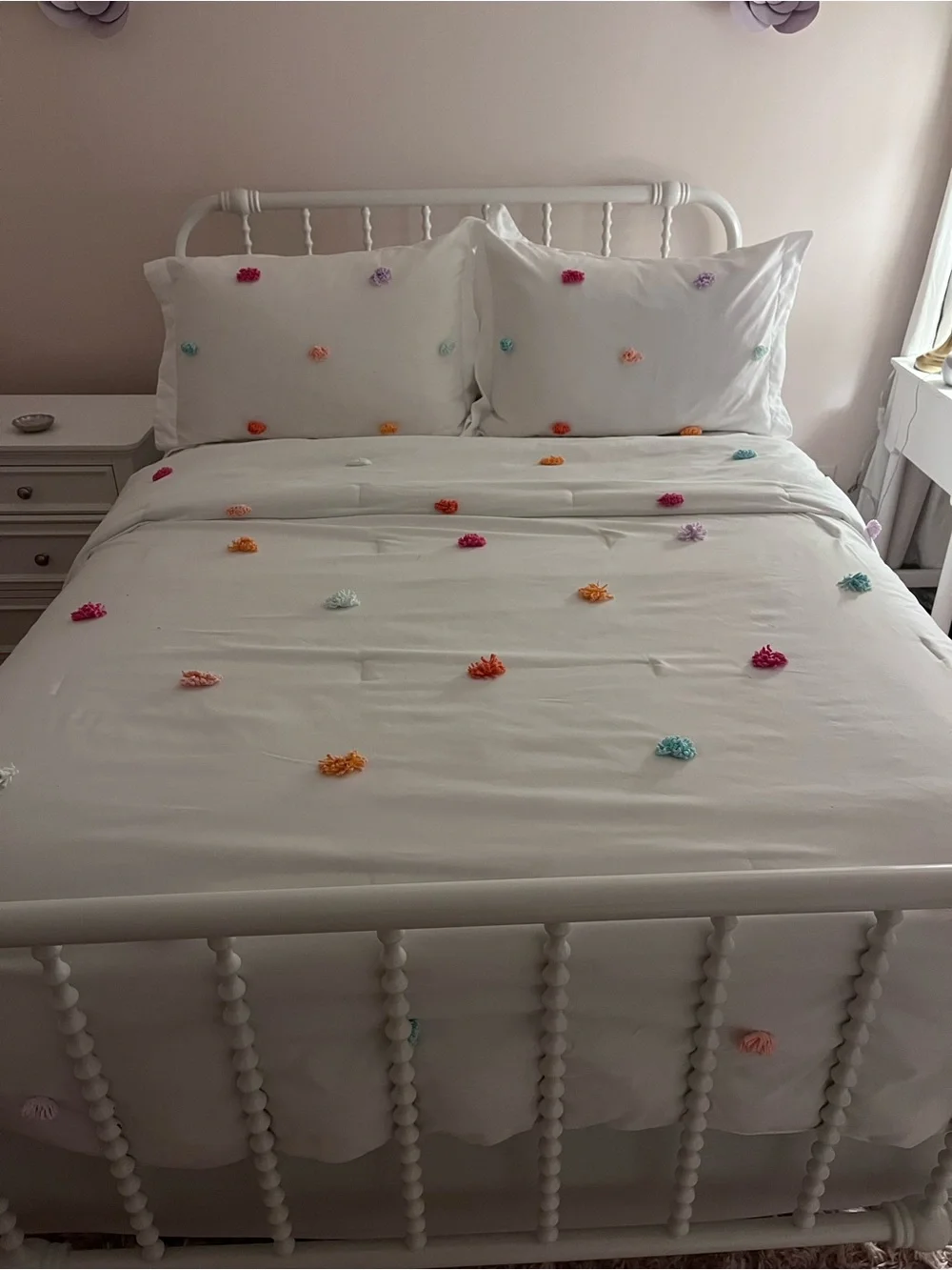 Pillowfort White Pom Comforter & Sham Set Full Size